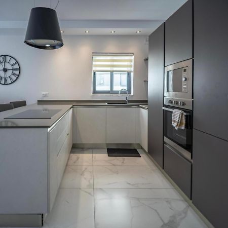 Seaside Luxury Apartment St. Paul's Bay Exterior foto