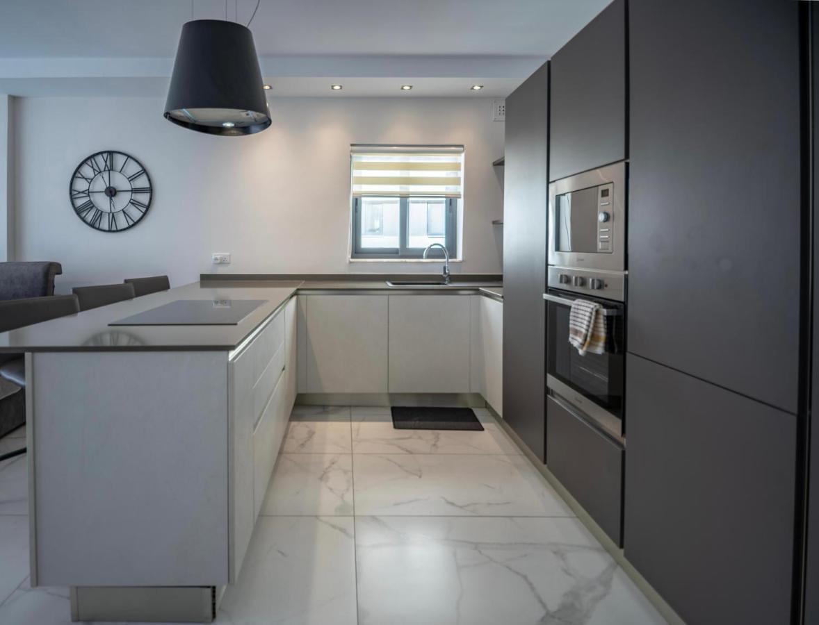 Seaside Luxury Apartment St. Paul's Bay Exterior foto